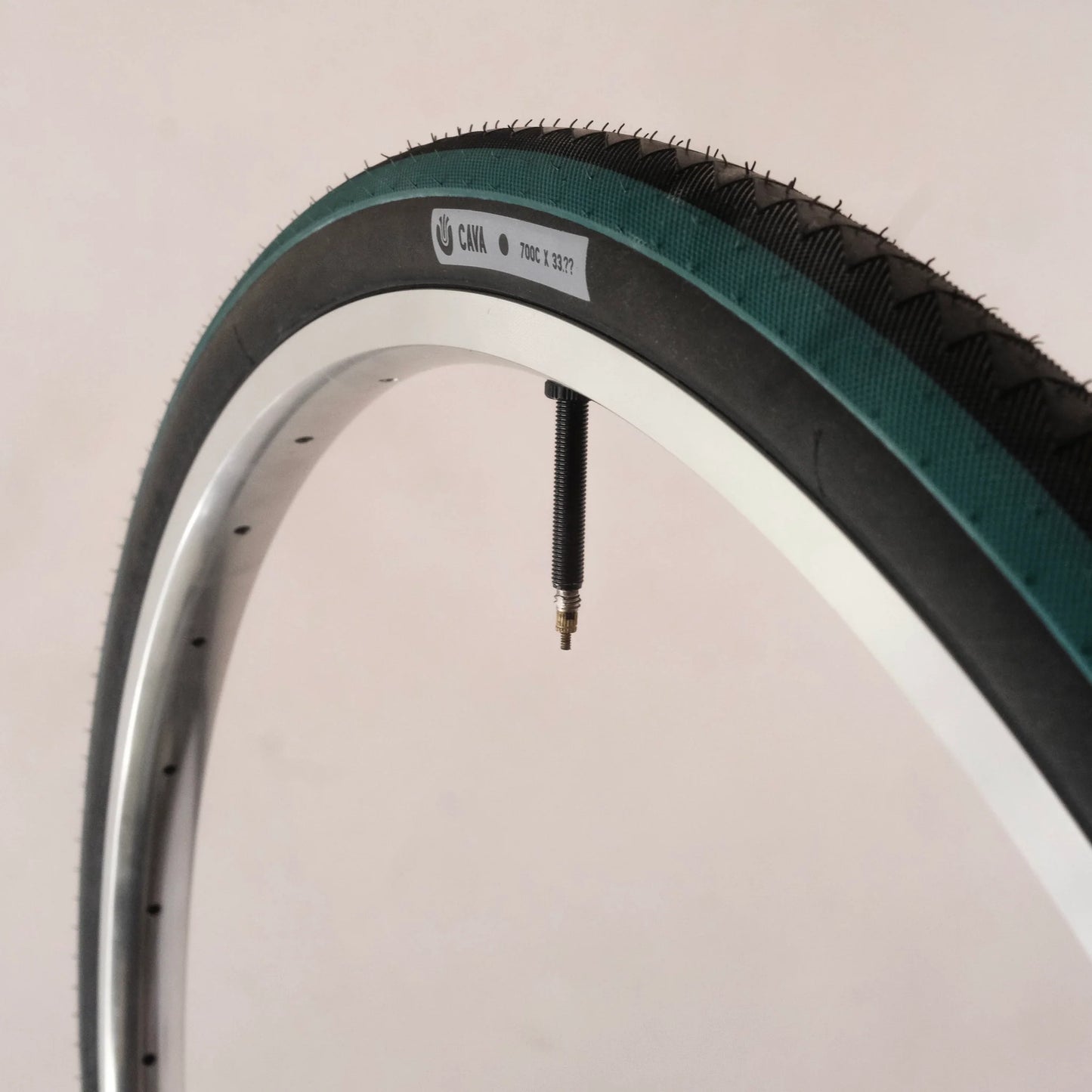 Ultradynamico CAVA Race 700 x 33???