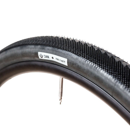 Ultradynamico Cava Robusto 700 x 42.??